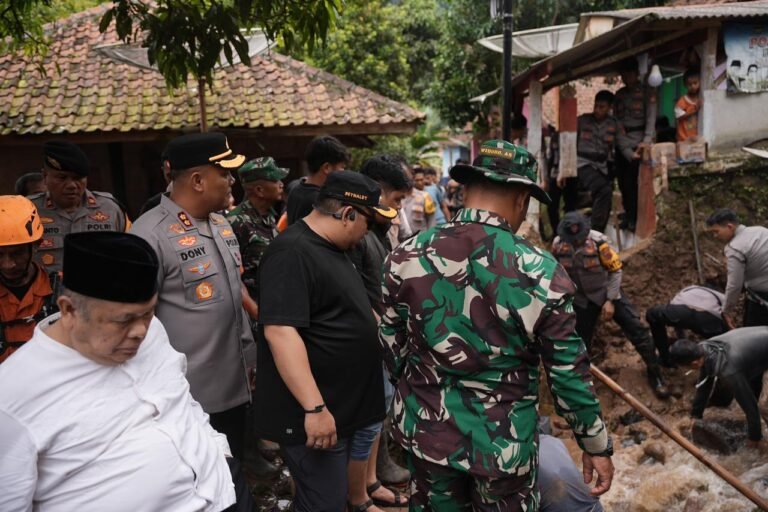 WhatsApp Image 2025-12-05 at 23.55.29 (1)